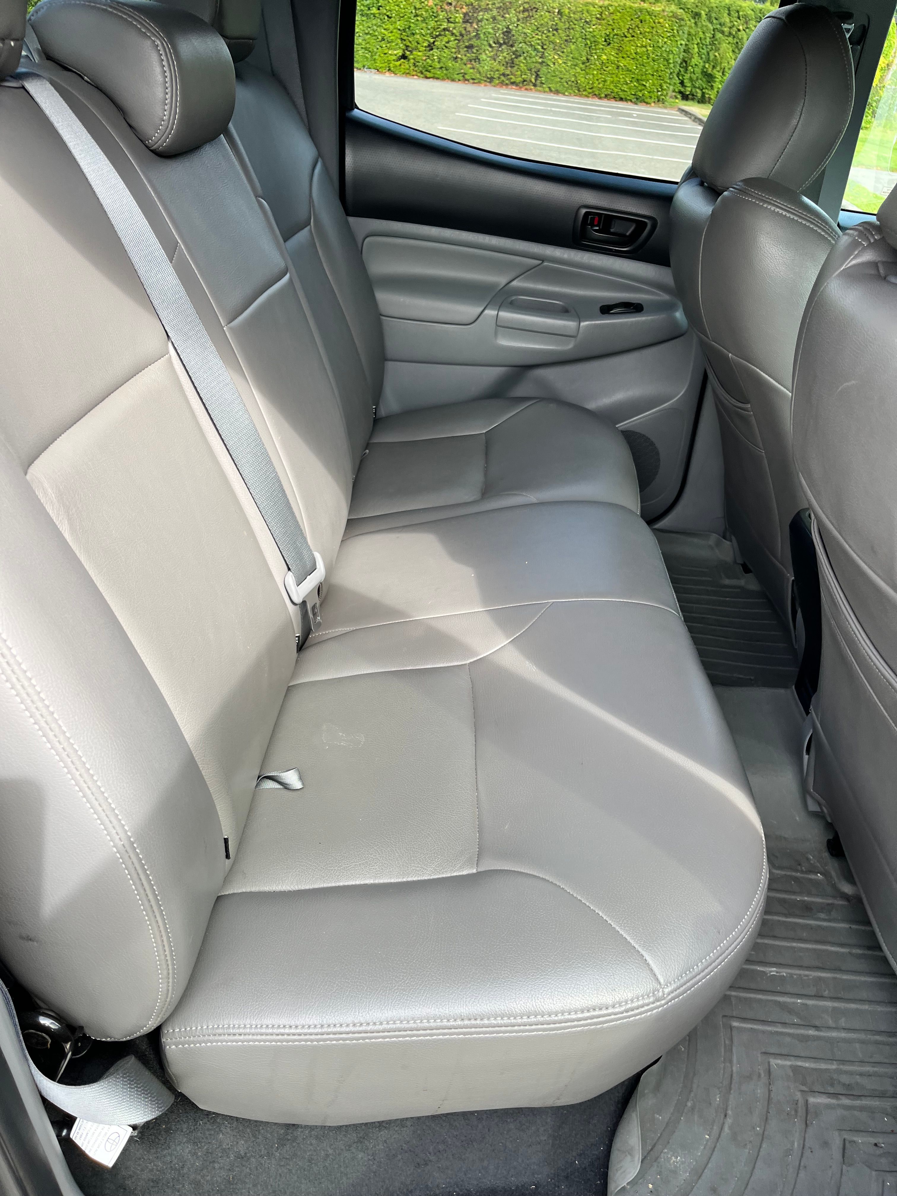 Used 2015 Toyota Tacoma PreRunner w/ TRD Sport Package RWD image 12