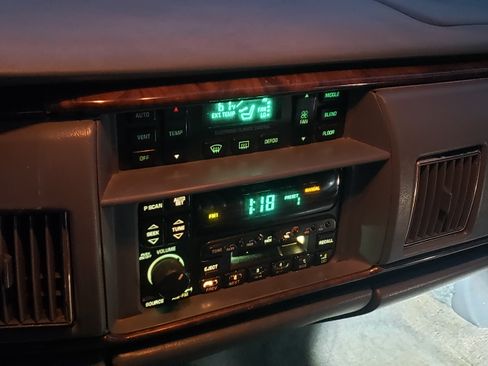 Used 1996 Buick Roadmaster Estate image 30