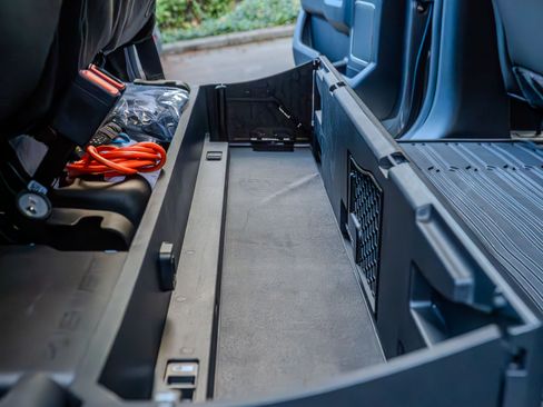 Used 2022 Ford F450 Lariat w/ Lariat Ultimate Package image 27