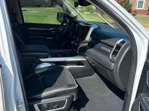 Used 2019 RAM 1500 Laramie image 6