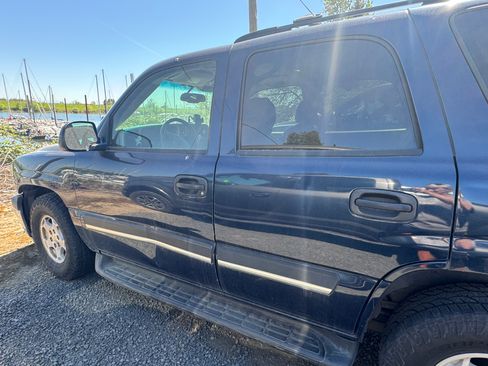 Used 2004 Chevrolet Tahoe LS w/ Preferred Equipment Group image 1