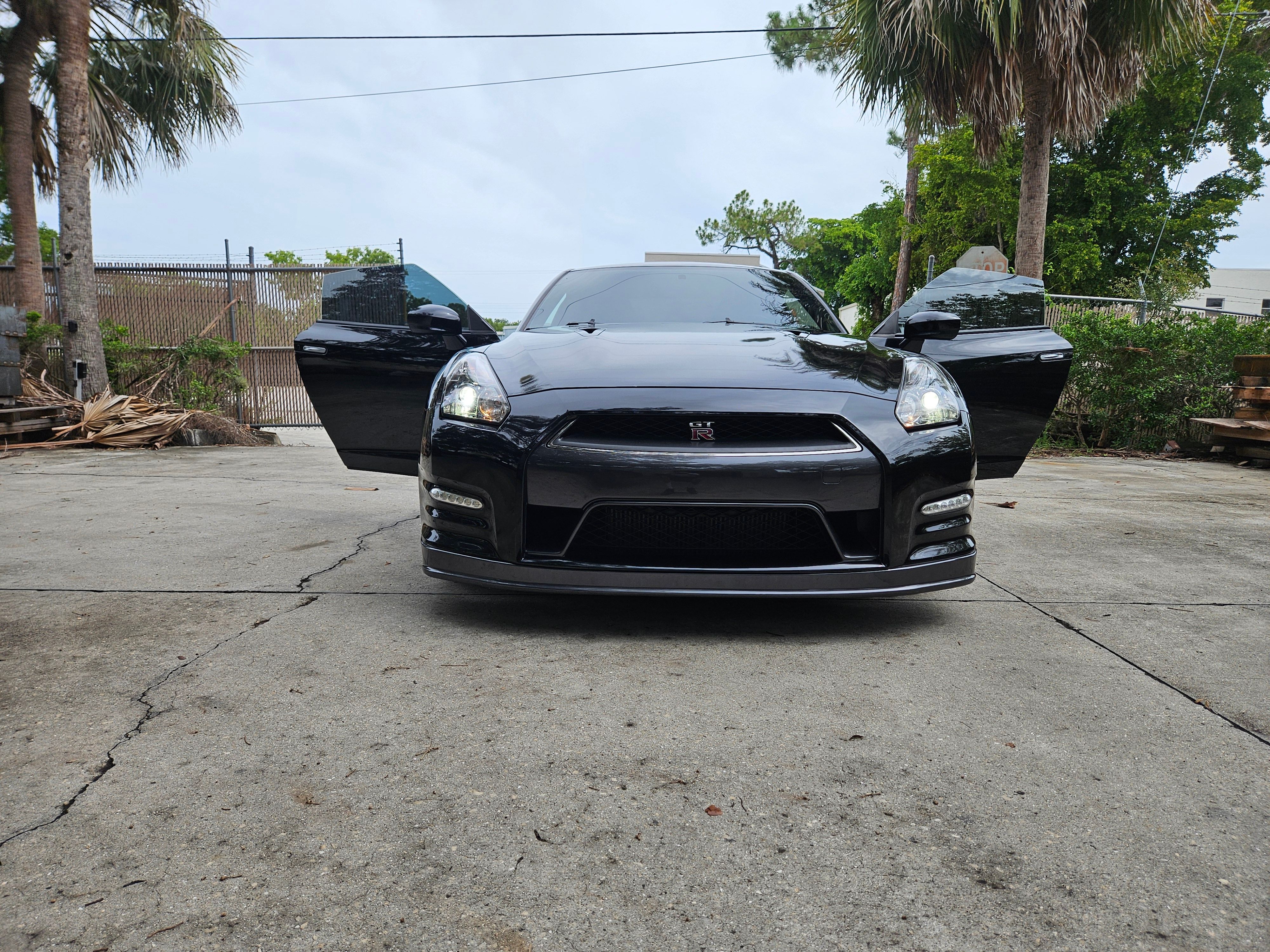 Used 2013 Nissan GT-R Black Edition AWD/4WD image 6