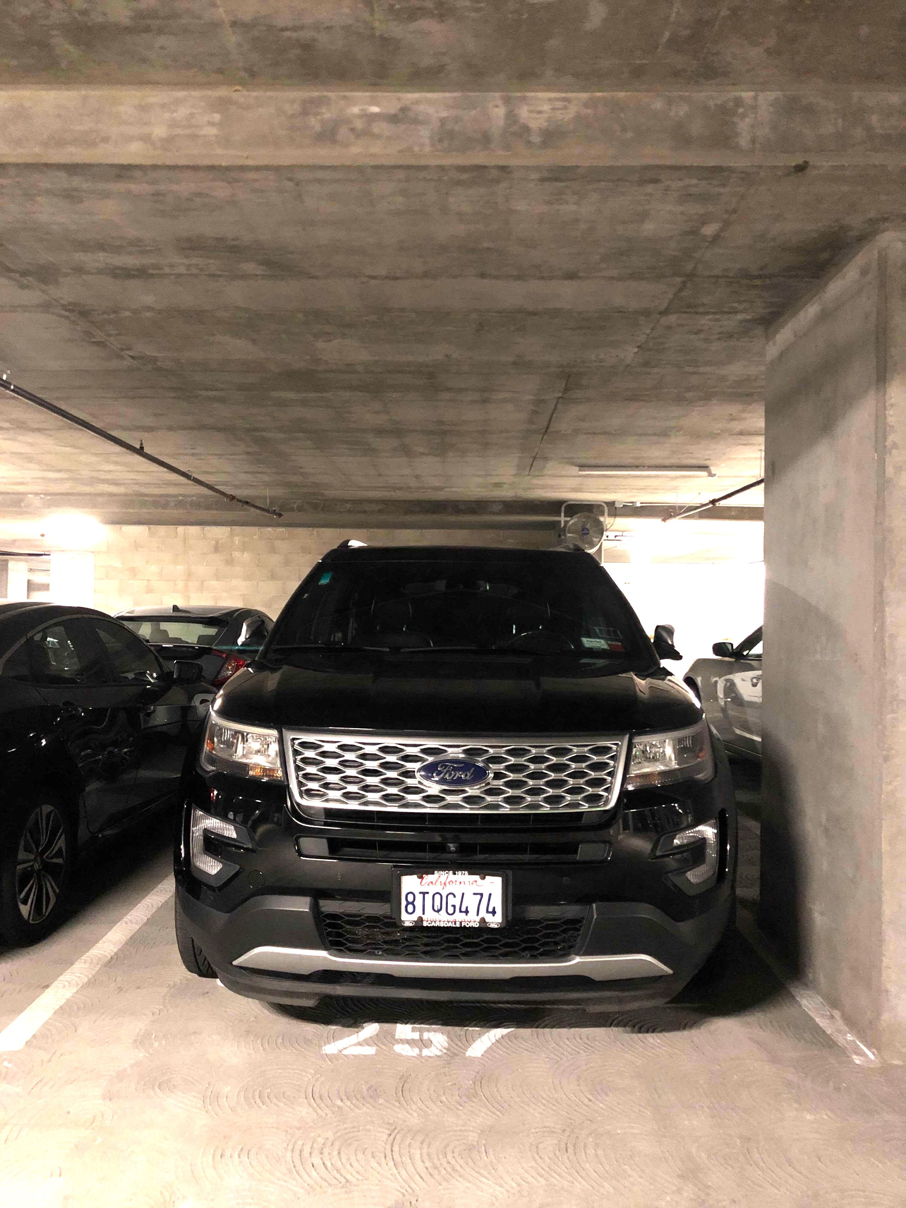 Used 2016 Ford Explorer Platinum AWD/4WD image 2