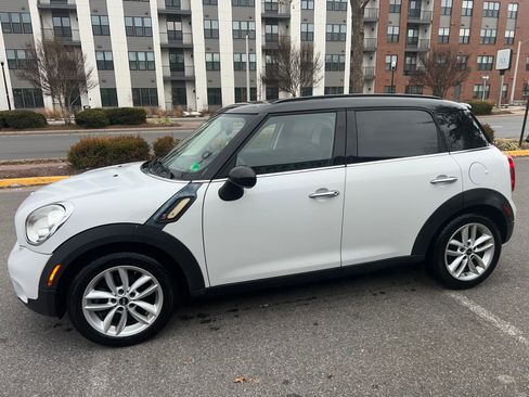 Used 2013 MINI Cooper Countryman S image 4
