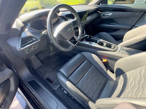 Used 2022 Audi e-tron GT Premium Plus AWD/4WD image 4