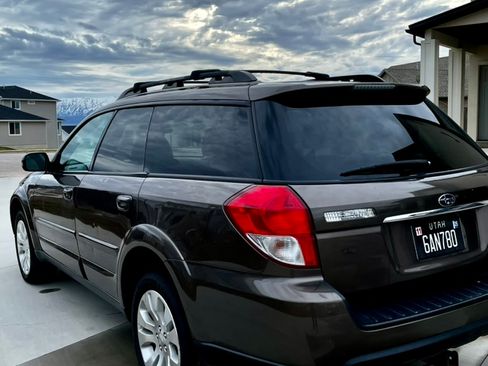 Used 2009 Subaru Outback 2.5XT Limited image 13