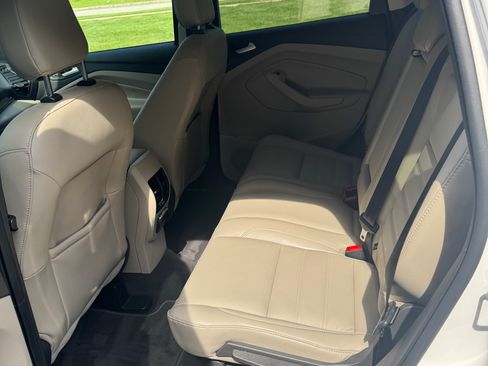 Used 2019 Ford Escape Titanium AWD/4WD image 12