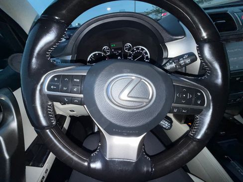 Used 2021 Lexus GX 460 Premium w/ Premium Package AWD/4WD image 2