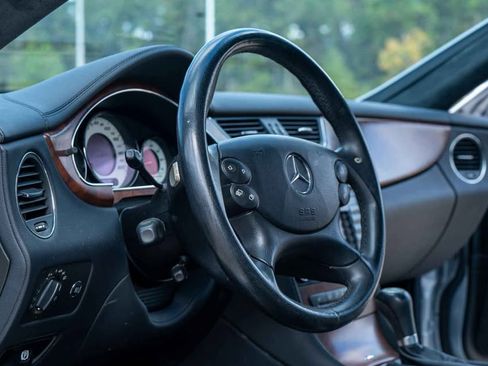 Used 2006 Mercedes-Benz CLS 55 AMG image 9