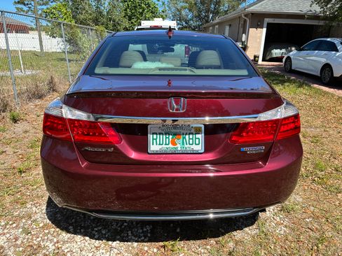 Used 2014 Honda Accord Touring image 2
