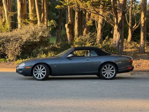 Used 2000 Jaguar XK8 Convertible image 8