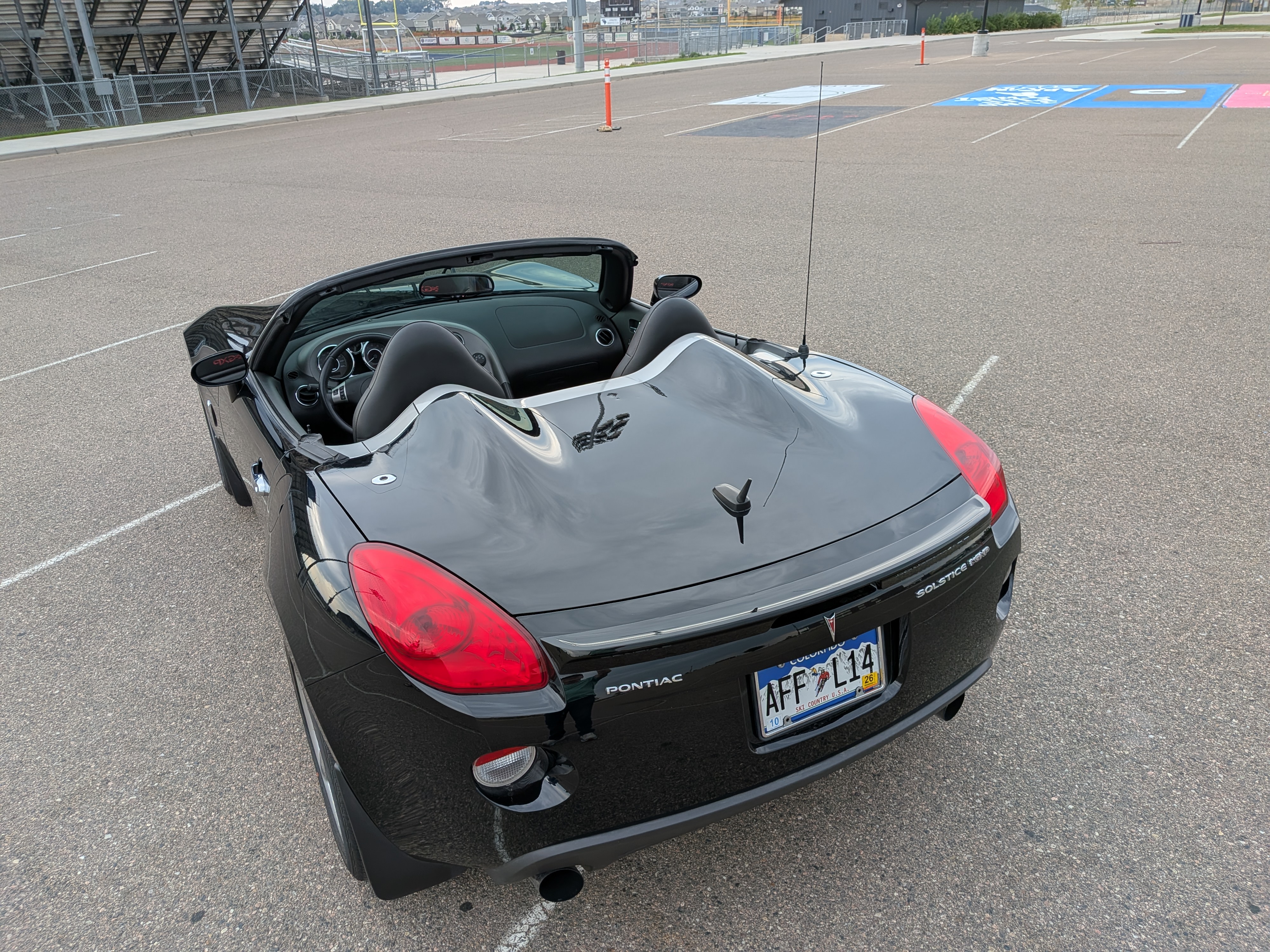 Used 2007 Pontiac Solstice GXP w/ Premium Package RWD image 8