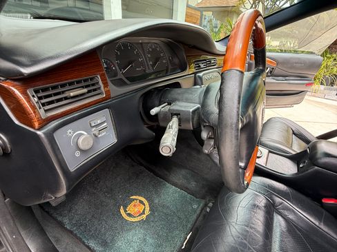 Used 2002 Cadillac Eldorado Touring w/ Preffered Equipment Group FWD image 27