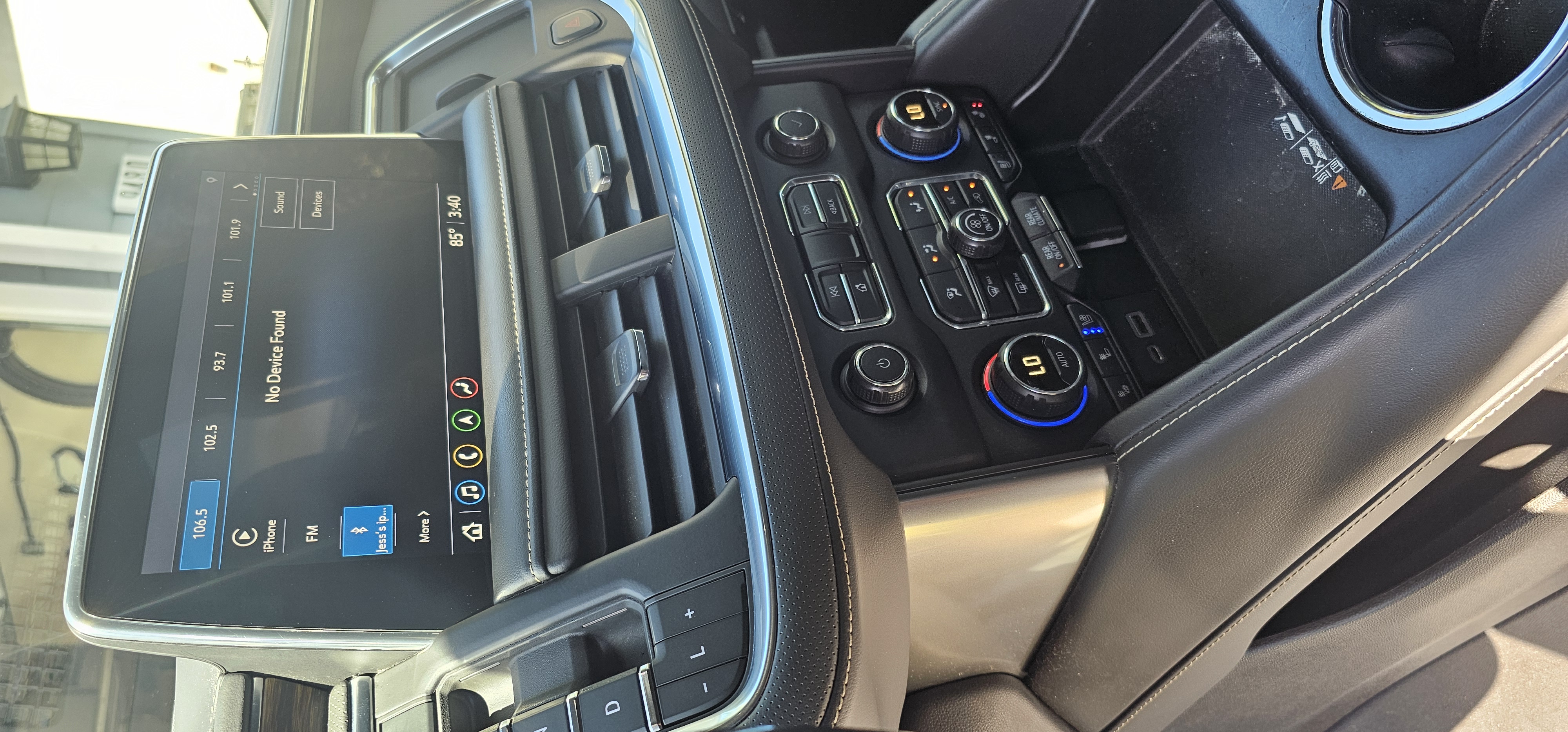 Used 2021 Chevrolet Suburban Premier w/ Max Trailering Package AWD/4WD image 6