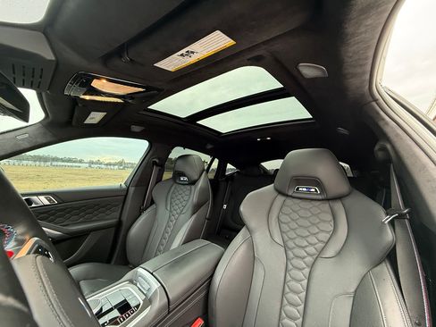 Used 2024 BMW X6 M Competition w/ Executive Package image 17