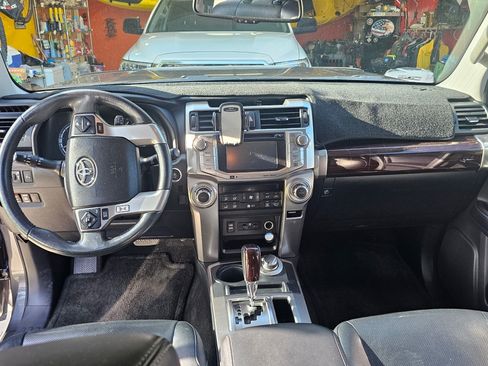 Used 2018 Toyota 4Runner Limited AWD/4WD image 5
