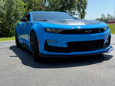 Used 2022 Chevrolet Camaro SS RWD image 4