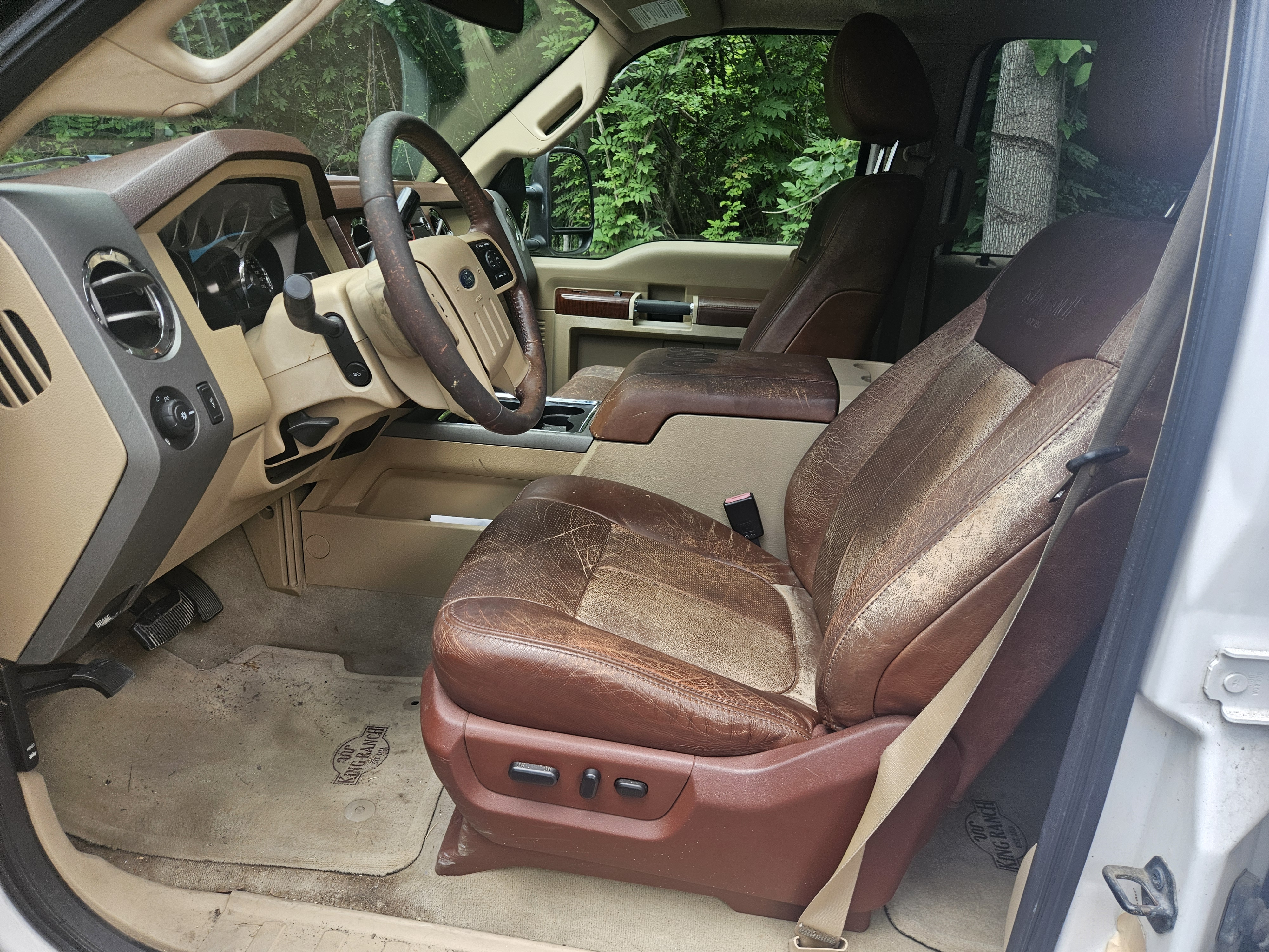 Used 2011 Ford F250 King Ranch w/ King Ranch w/Chrome Pkg AWD/4WD image 10