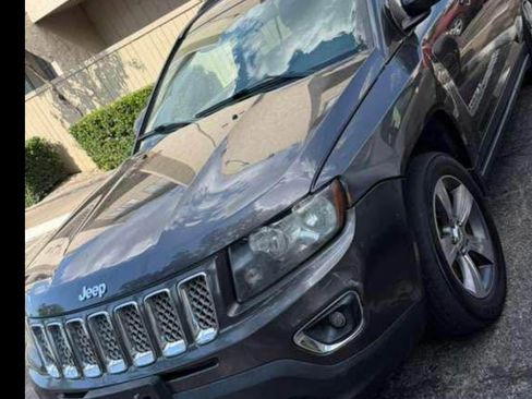 Used 2016 Jeep Compass High Altitude FWD image 2