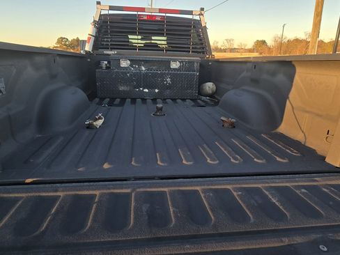 Used 2018 RAM 3500 Tradesman w/ Popular Equipment Group image 11