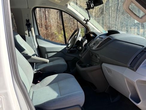 Used 2015 Ford Transit 350 XLT image 11