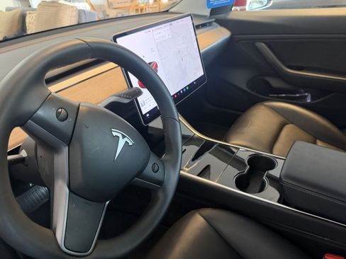 Used 2019 Tesla Model 3 Long Range image 11