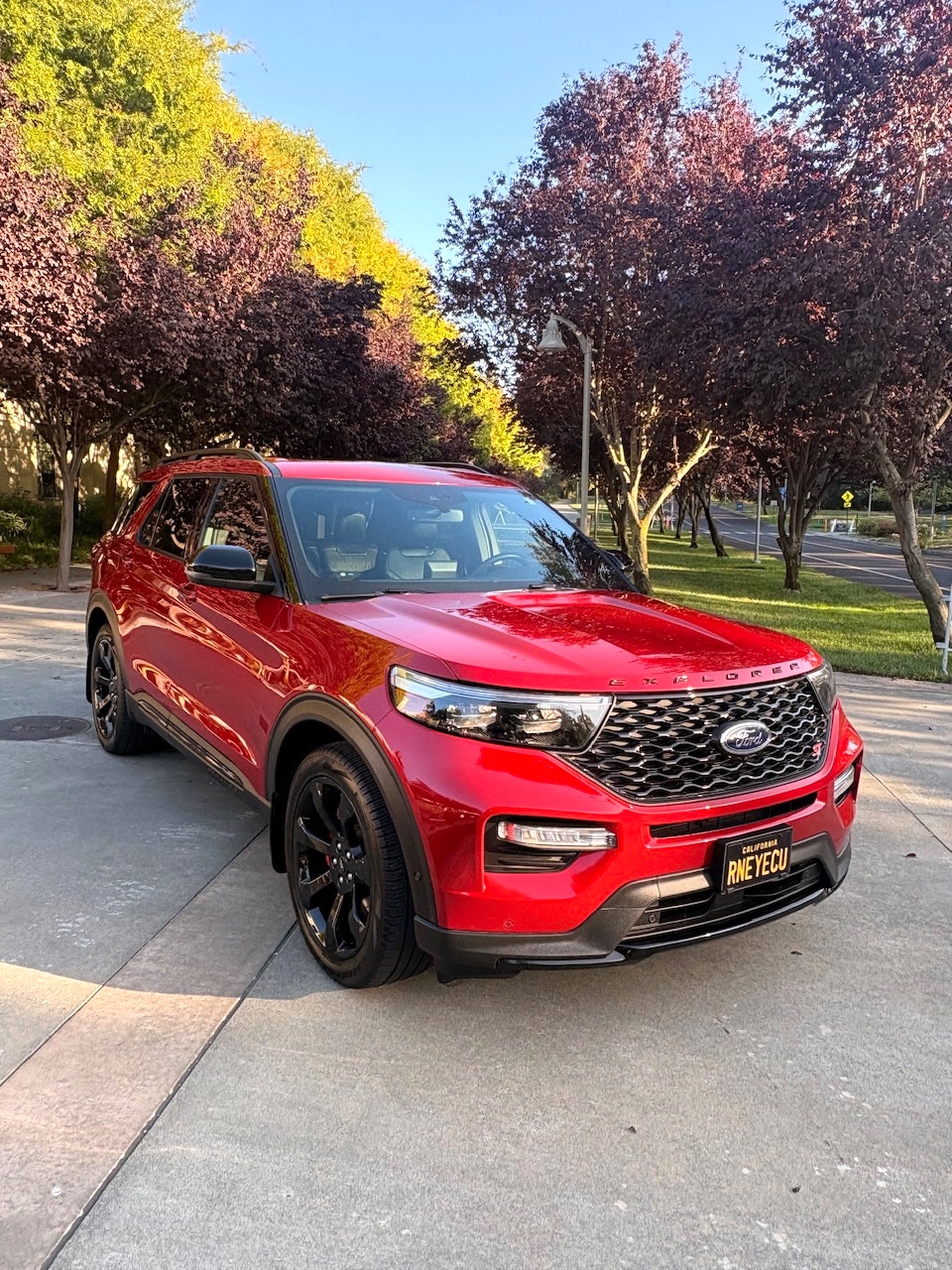 Used 2022 Ford Explorer ST w/ Equipment Group 401A RWD image 9
