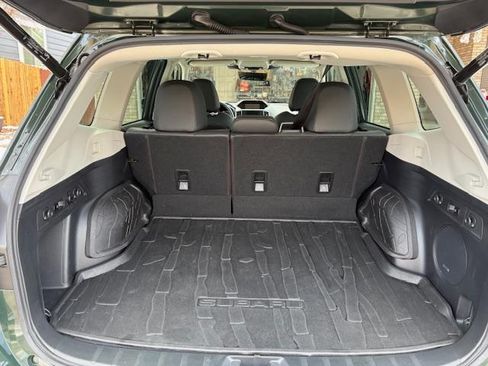 Used 2023 Subaru Forester Touring image 12