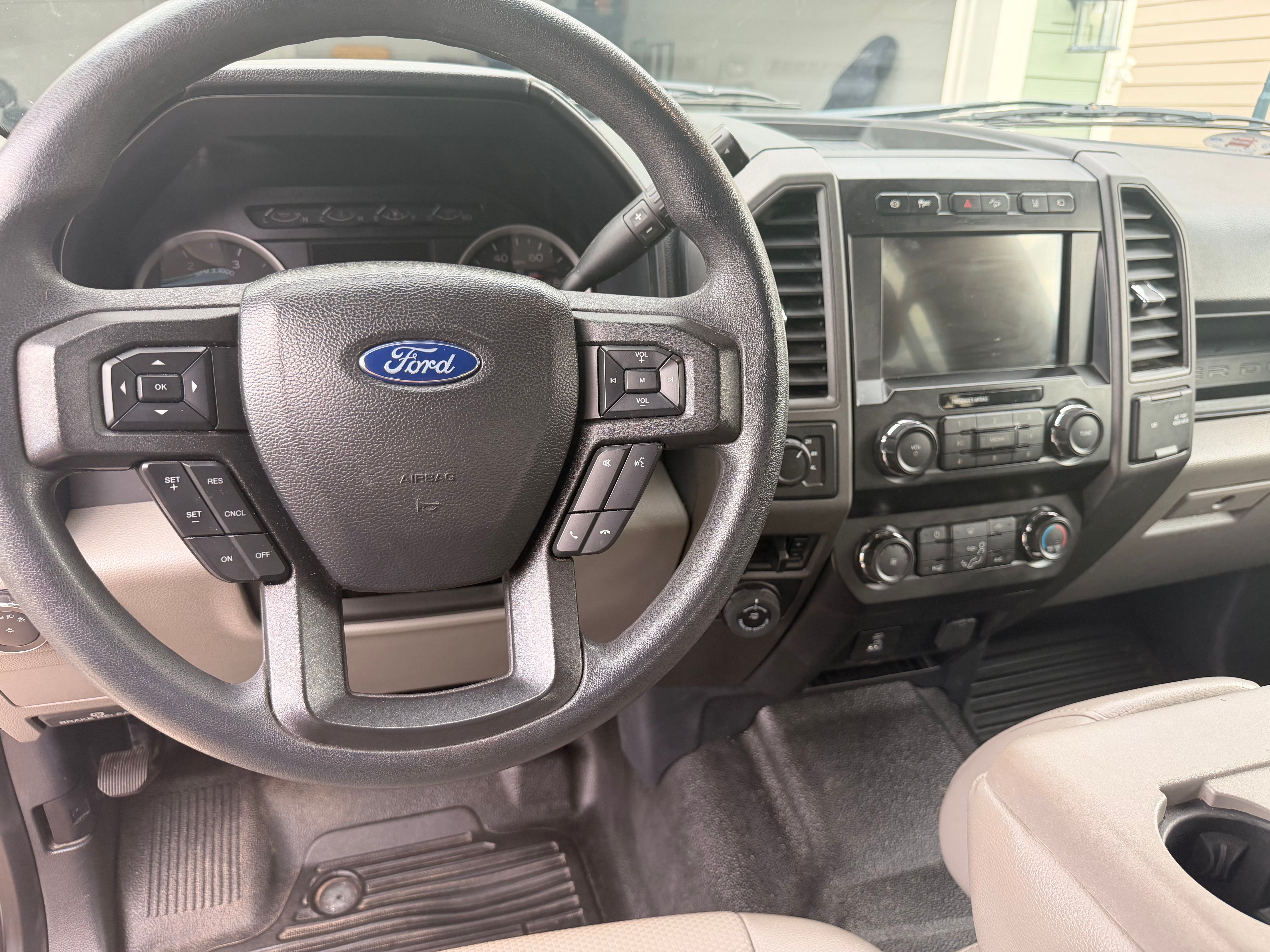 Used 2022 Ford F350 XL w/ STX Appearance Package AWD/4WD image 13