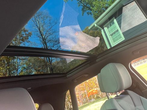 Used 2025 Audi Q3 2.0T Premium w/ Convenience Package image 27