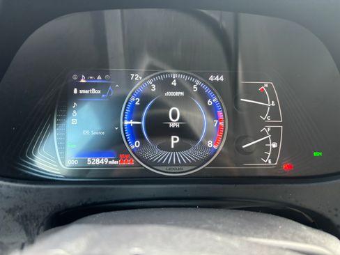 Used 2021 Lexus UX 200 w/ Accessory Package (Z2) image 11