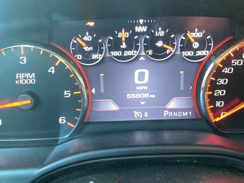 Used 2015 GMC Sierra 2500 Denali w/ Suspension Package, Off-Road image 18