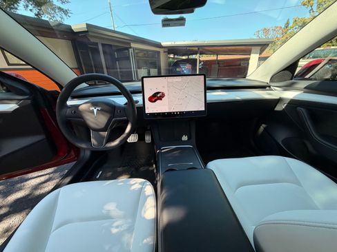 Used 2022 Tesla Model 3 Performance image 15