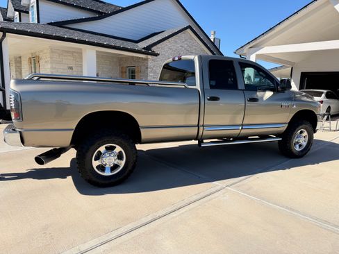 Used 2009 Dodge Ram 2500 Truck SLT w/ Popular Equipment Group image 1