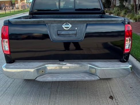 Used 2019 Nissan Frontier SV RWD image 10