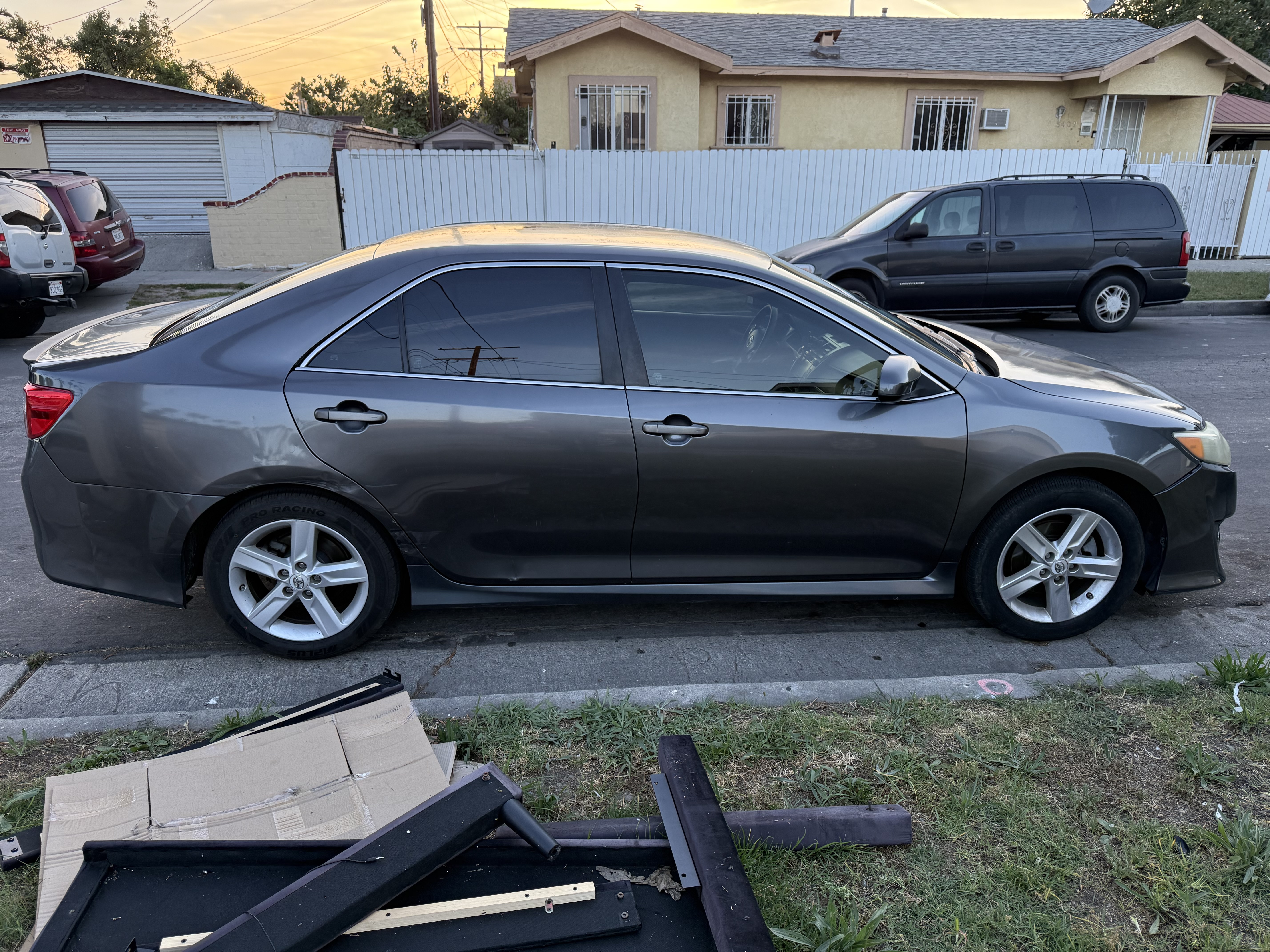 Used 2013 Toyota Camry SE FWD image 4