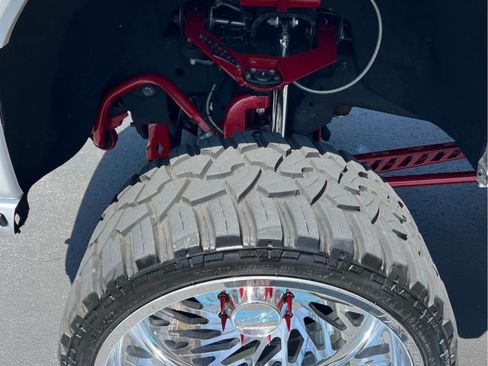 Used 2022 GMC Sierra 3500 Denali w/ Denali Ultimate Package image 8