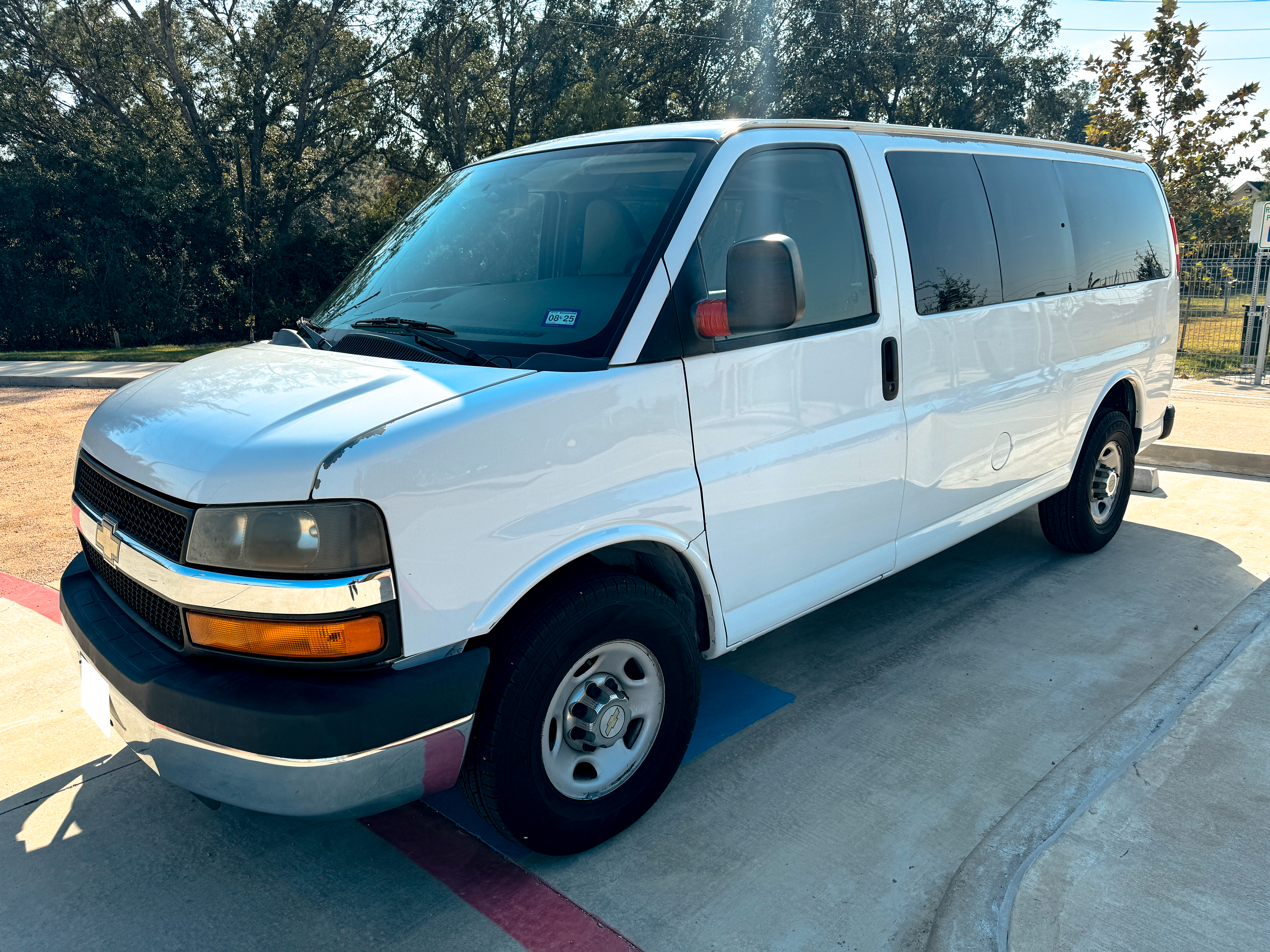 Used 2013 Chevrolet Express 3500 LT w/ LT Preferred Equipment Group RWD image 4