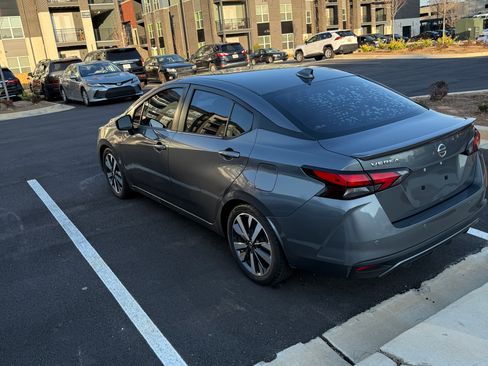 Used 2020 Nissan Versa SR w/ Convenience Package image 9