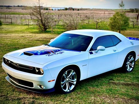 Used 2022 Dodge Challenger R/T image 6