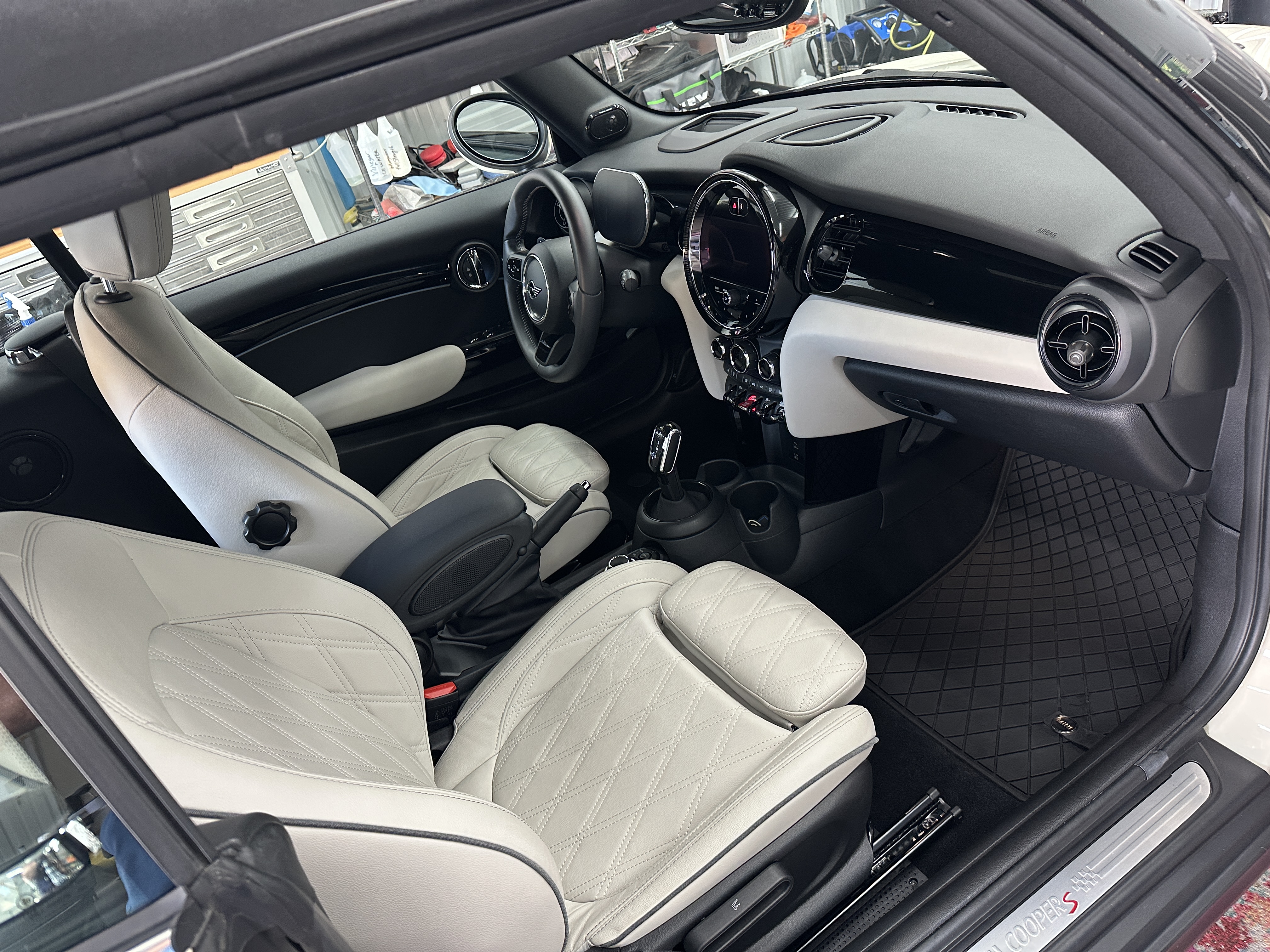 Used 2023 MINI Cooper S FWD image 11