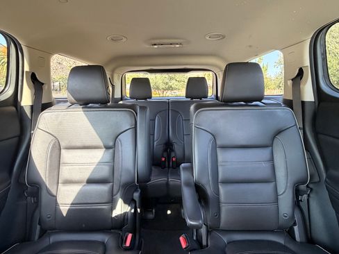 Used 2018 GMC Acadia Denali w/ LPO, Cargo Package AWD/4WD image 12