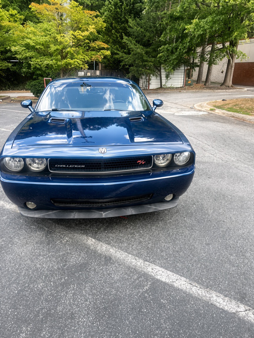 Used 2010 Dodge Challenger R/T RWD image 5