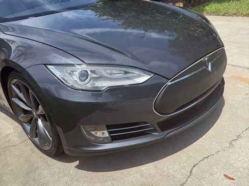 Used 2015 Tesla Model S 70D AWD/4WD image 5