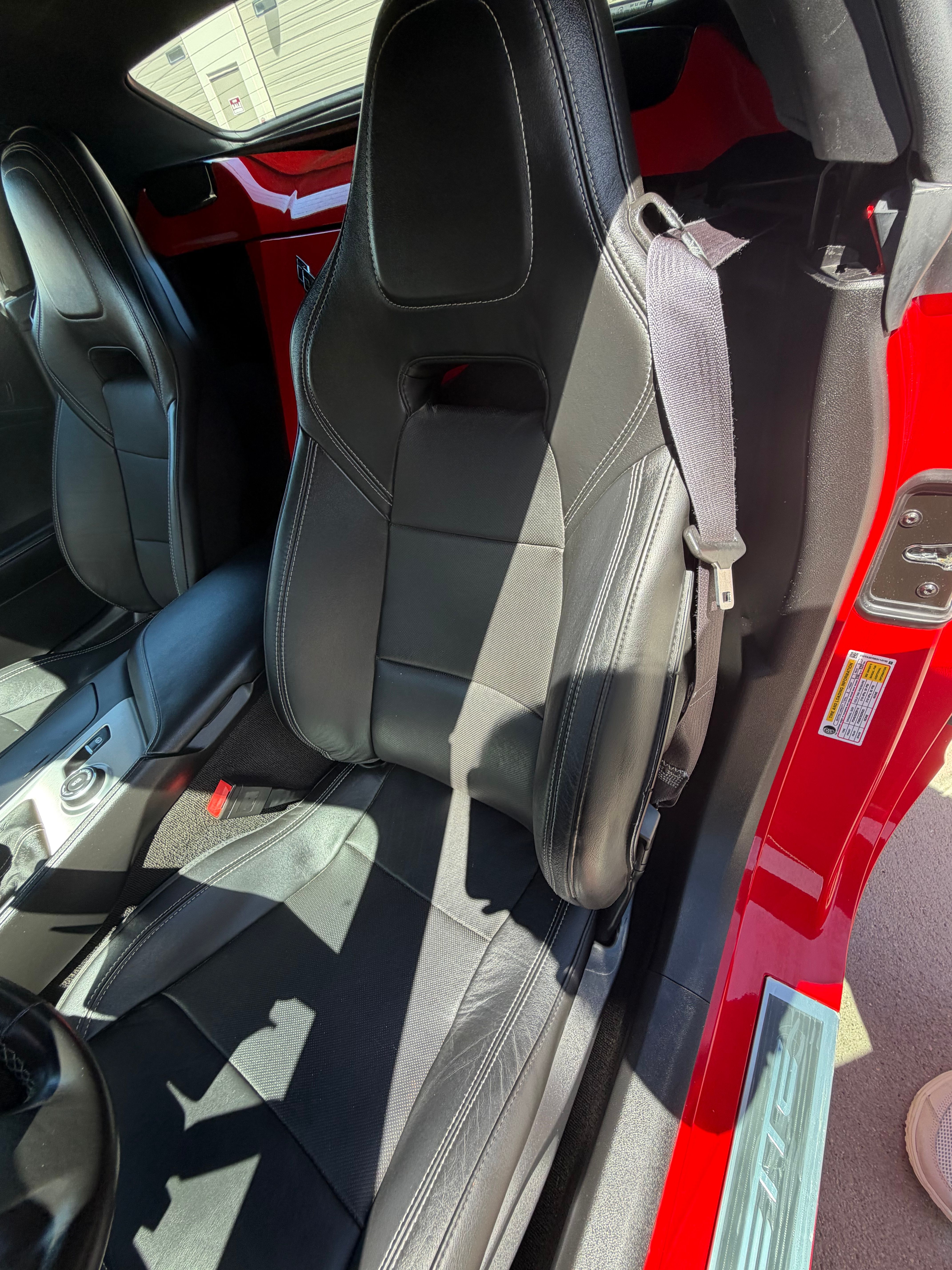 Used 2014 Chevrolet Corvette Stingray Convertible w/ Battery Protection Package RWD image 12