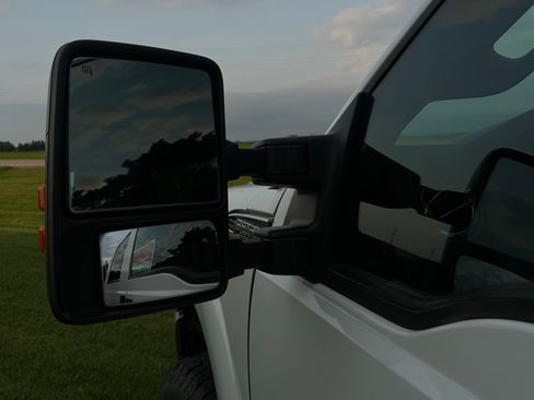 Used 2012 Ford F250 XLT w/ FX4 4X4 Off-Road Pkg image 9