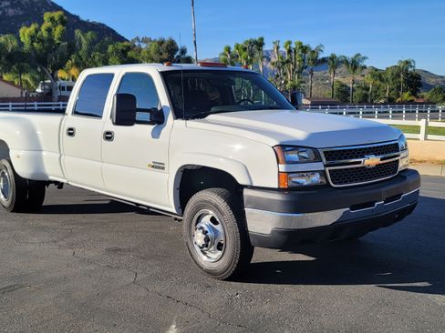 Used 2007 Chevrolet Silverado 3500 LT w/ Heavy-Duty Power Package image 17