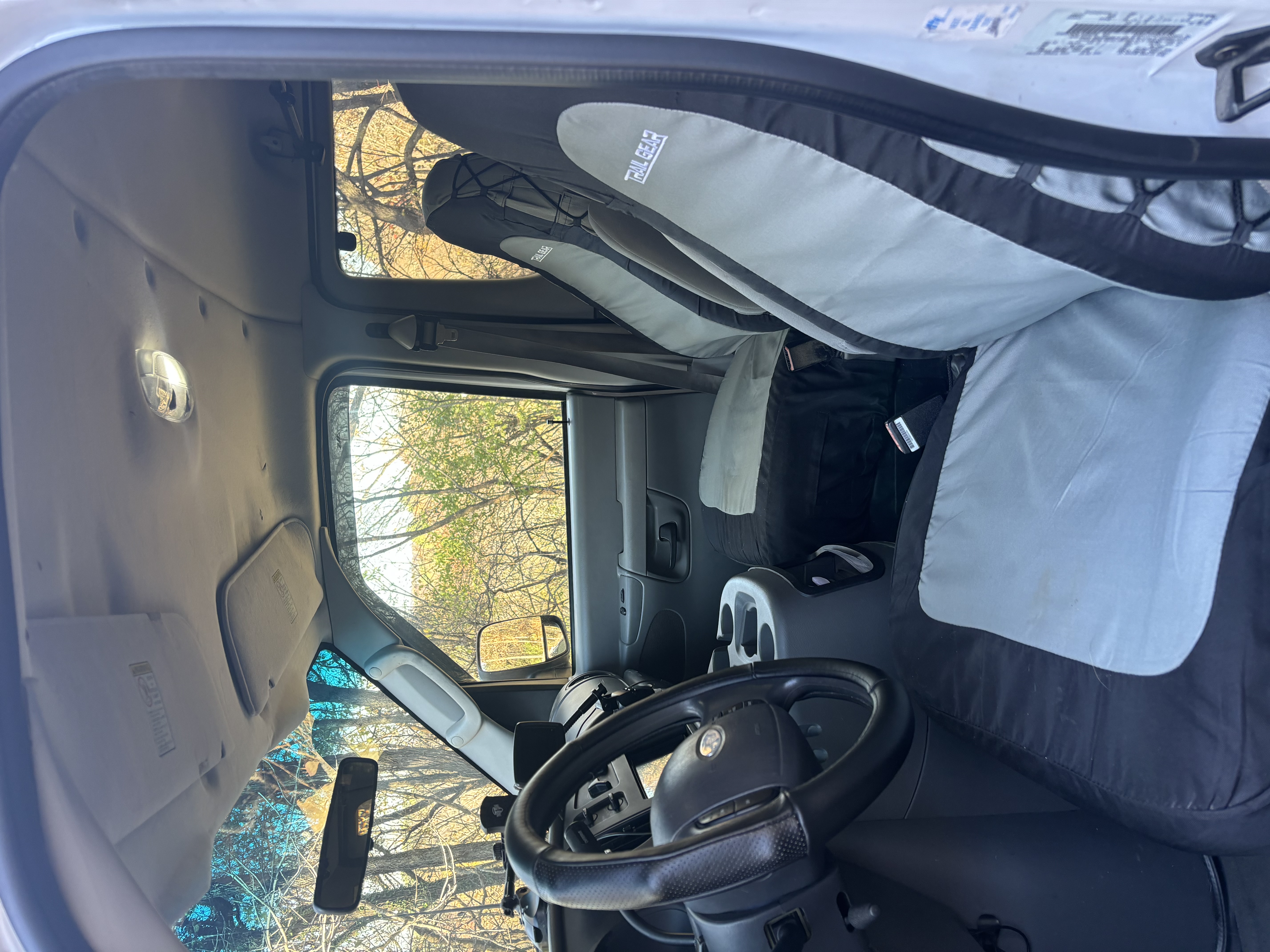 Used 2003 Ford E-350 and Econoline 350 XLT RWD image 11