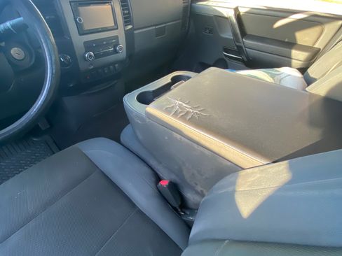 Used 2008 Nissan Titan XE w/ Preferred Pkg AWD/4WD image 5
