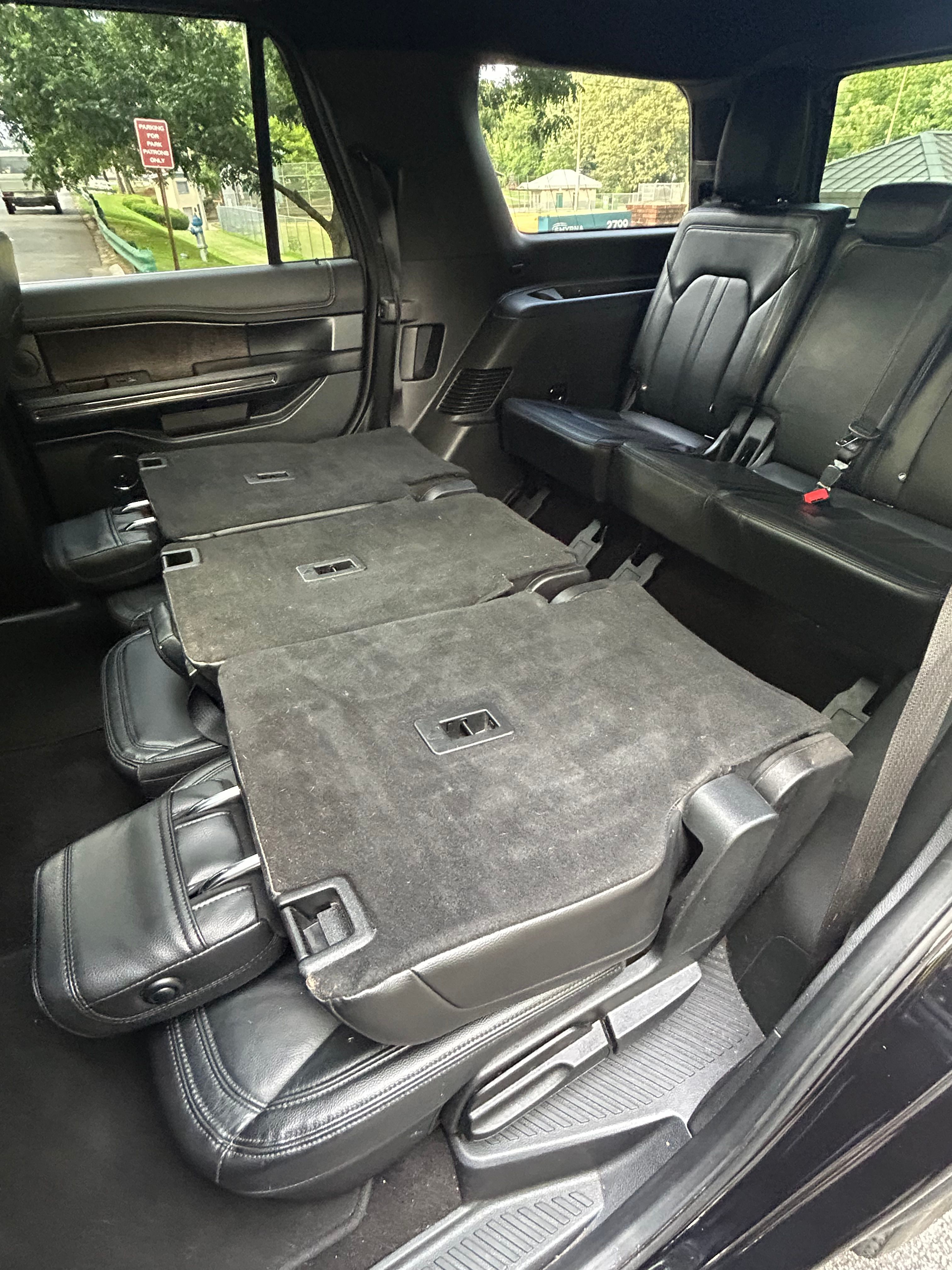 Used 2019 Ford Expedition Limited RWD image 11